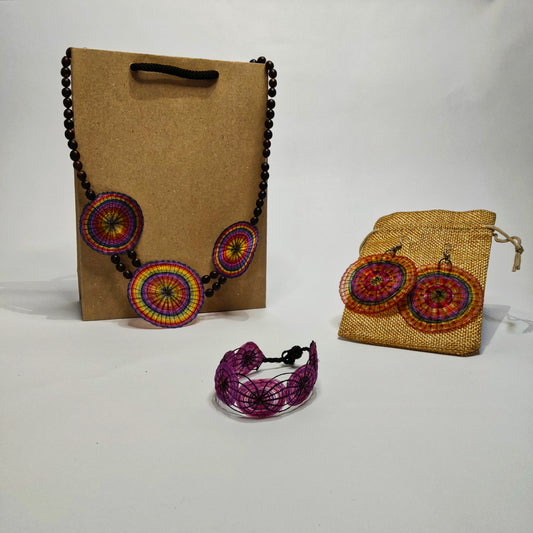 Conjunto de collar, aretes y Manilla 1