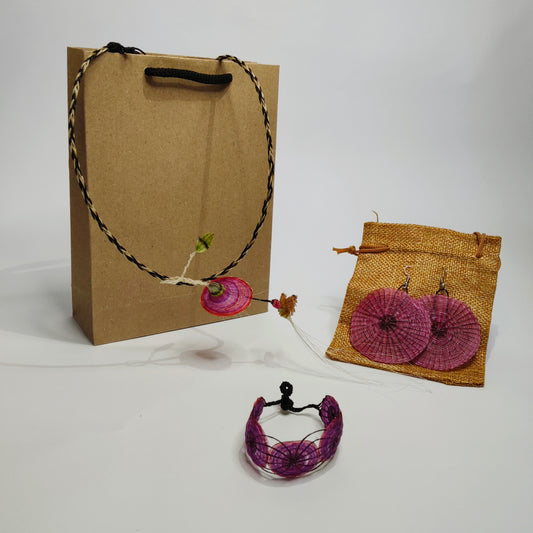 Conjunto de collar, aretes y Manilla 3